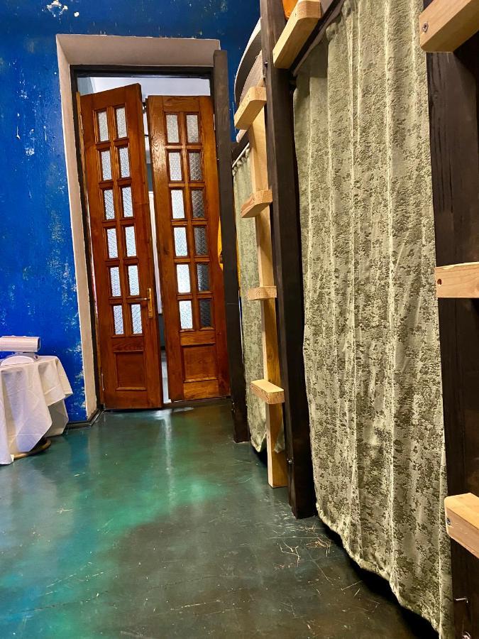 Communication Hostel باتومي المظهر الخارجي الصورة